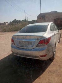 اكسنت 2014 سياره محتركه مكينه بس حرك مو قوي يعني يحتاجلها وايرات صوندا...