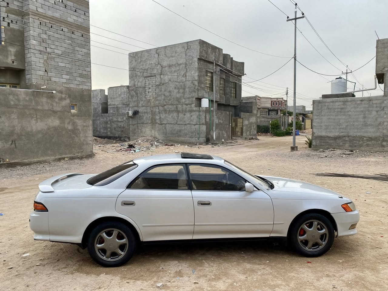 يالله سلام عليكم مارك نفخ مديل 1995 رقم بصره سنويه 2029 سياره مكفوله من كصه وضربه (فقط نقل جثه )محرك ففتي فيشه وحده وكير شرط لفحص الك سياره جديده فول موصفات فتحه سايد بريك شرط شقال كير خريطه ولكب توريل تخم تاير جديد حداده 100 100 كهربايات كلهه شقاله دواخل جديده سياره متعوب عليهه الله شاهد تجي وشوف بعينك مكاني البصره)وسعر 53 وبيهه مجال )رقمي *********** كل هلا بيكم 🙏🏻🪬
