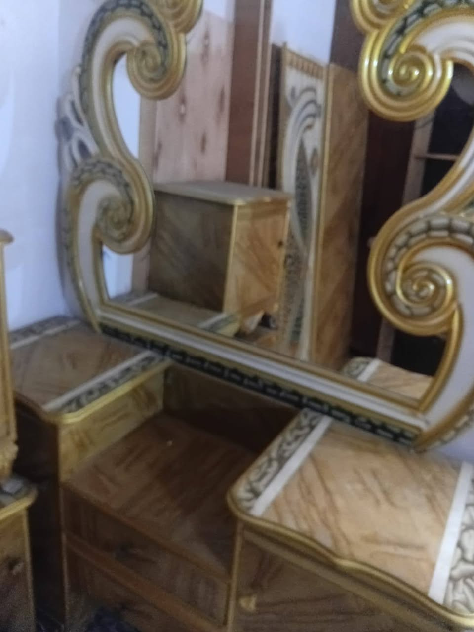 غرفه صاج كلش،نضيفه سعرهه 600 وبيه مجال ستفسار اتصال على رقم ***********
