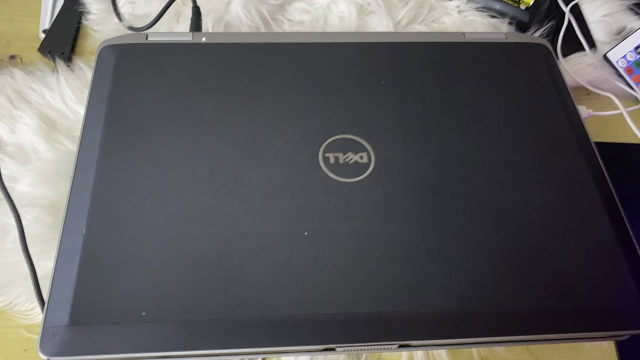 للبيع لابتوب طياره. هاي مواصفاته 
جهاز نضافه 90‎%‎ 
ويا ماوس 
وبادماوس
وحقيبه
وشاحنه اصليه . 
للبيع ب150. وبي مجال مستعجل ع بيع 
***********
