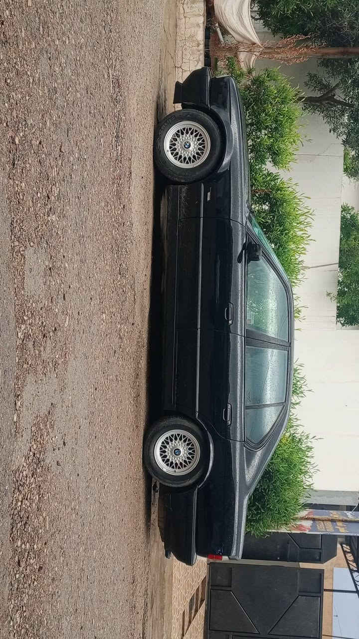 بيئيم للبيع موديل 91 حجم 525iA وارد يابان فول فول بس موسلايت سنه وية باسمي جديد حتا2030 شرط تحويل ثاني يوم صبوغ جمالية فقط بجم عريس دعاميات M دينار مسرف مابي ماكو اي نقص مكاني سيارة كركوك  ***********
