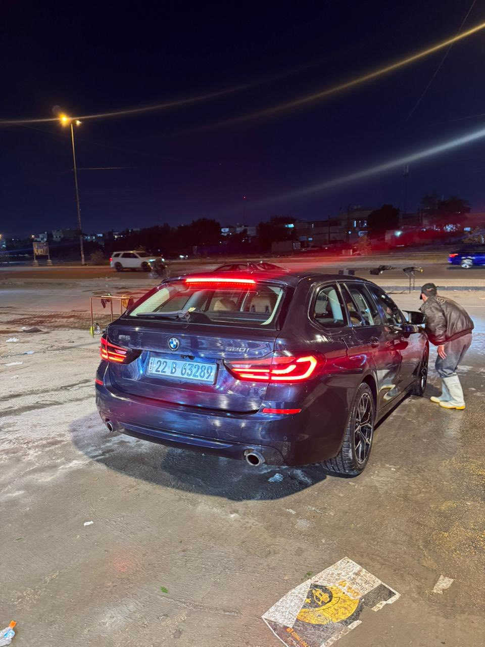 السلام عليكم
2019 
ماشيه 167 الف حقيقي ممنزل 
520i ستيشن 
بيها صبغ دعاميات فقطط
تخم تاير جديد 
السياره جاهزه على اخر حبايه 
***********
