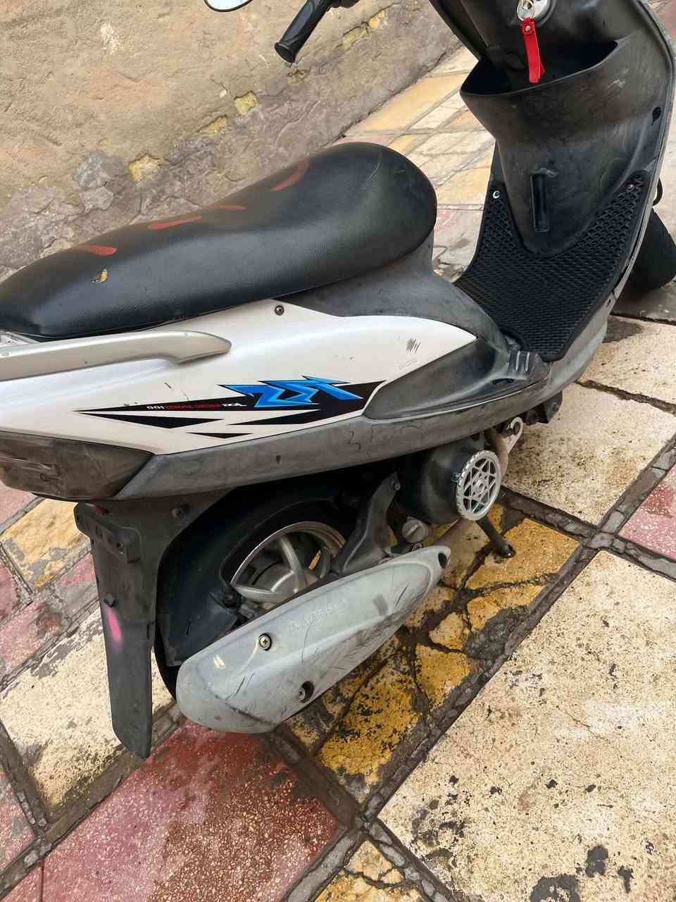 سلام عليكم ماكس عدله قبل شهرين طالعه من معرض بيدي طلعتها بيها وياله نجمه اصلي +يدات اصلي+قبق فلاوين +ملقط واير+قبق دهن+فراك+شيال كفاله من كلشي ملاح فول بواحد و٢٠٠ وبيها مجال قليل بدون غراض ابيعك شكل بلادي بواحد وبيها مجال قليل راسلني واتساب أو اتصل عليه ***********
