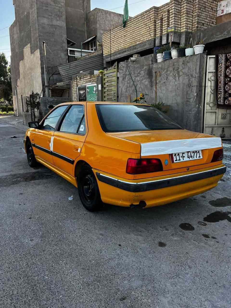 سلام عليكم
بيجو بارص 2018 
مكينه مبدله جديده كير جديد سياره خير من الله 
بيهة طخه بلخشم وطخه بلباب الخلفي ورا سكن ومكحلات 
سعره 53$وبيه مجال .
لهاتف ***********
