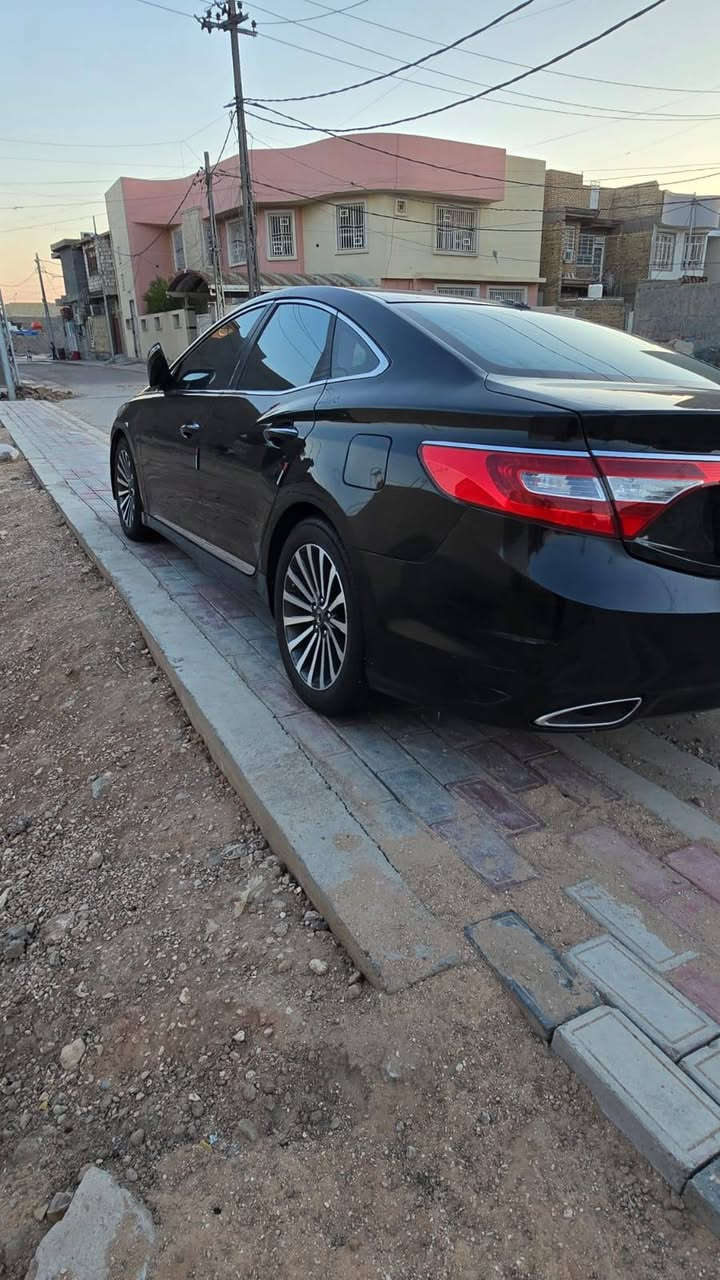 السلام عليكم ازيره
موديل 2014 وارد كوري خط واحد بنزين ....رقم اربيل جديد
سنويه 2030
كصه جنطه فقط 
 موصفات فول  
فول الفول مكينه 4.سلندر  ...2400 مكينه مامفتوحه شرط 
سيارة كفالة فقط مكان الكص  
مكينه وكير حداديه وتخم تاير تبريد غرفه الف ماذب عليه خير من الله .............................
سياره نضافته 💯 بل 💯 شكد ما توقع نضيفه وجاهزه 
موصفات السياره 
بصمه ابواب وتشغيل 
كشنات جلد
اناره داخليه مخفيه شركه
داخل ملكي للخير 
تدفئه  كشنات
قطعتين تبريد 
تحكم كشنات منفصل بل ابواب 
تحكم بيانو 
مري شفط نظام ترحيب
مري قلاب..............
شاشه كامره دواره 
عنده تقرب اناره داخليه 
فتح صندوق ذكي 
لدات خلفي 
حساس امامي خلفي 
نظام اصوات انفنتي 
لد مري جانبي 
حساس خلفي امامي 
يدات نيكل إشارات ترحيب جانبي 
دمام خلفي كولتي عالي 
دبل كزوو خلفي 
ويل كب 19 كرؤم......
------------------------------------------
مكان السياره كربلاء  ...................................
السعر 64  وبيه مجال .................
رقمي ***********
