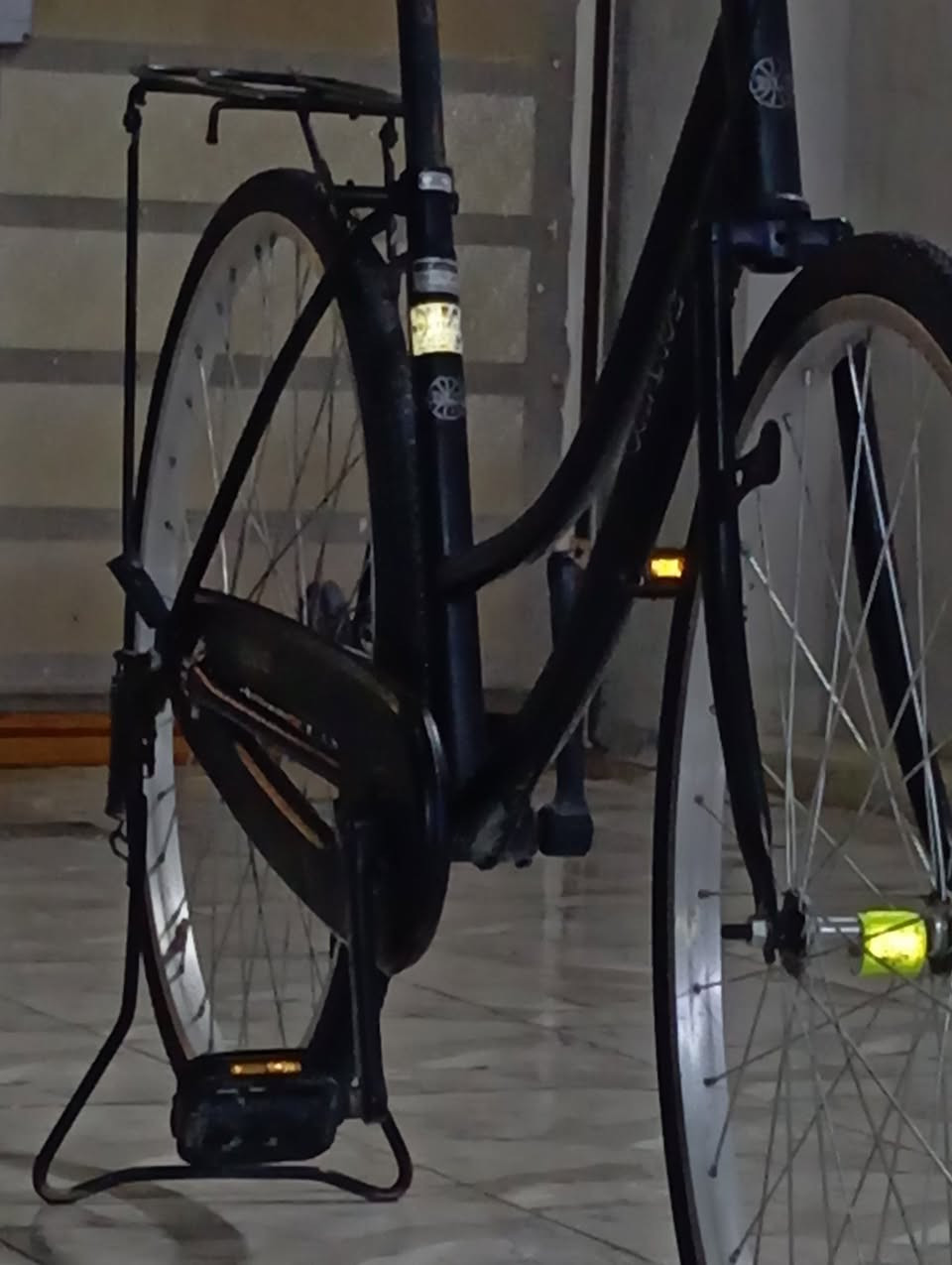 سلام عليكم بايسكل موديل 19 نضيف لون اسود طافي غراض كامله جاملغات عدد 2 سله وره قاعدة لايت بريك امامي مكان النجف مجمع ابو تراب السعر 120 و بي مجال


**إذا كنت صاحب هذا الإعلان وتريد حذفه لأي سبب، رجاءا أرسل رسالة إلى الدعم الفني**