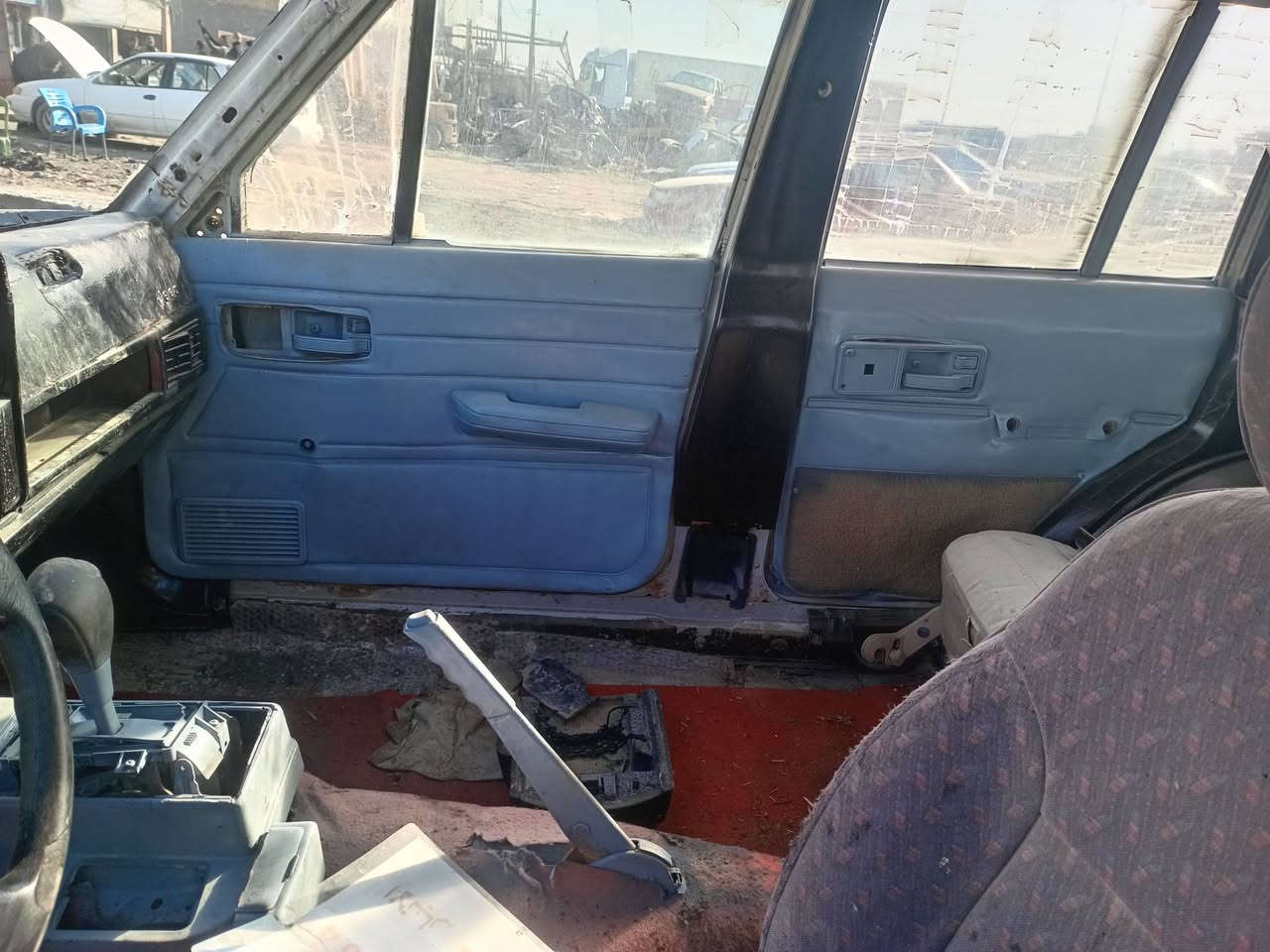 السلام وعليكم جبنالكم تفصيخ جيب شيروكي مصري الي محتاج ادوات تفصيخ يتصل عل***********واتساب موجود ***********
