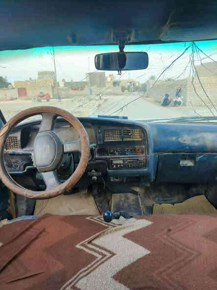 سلام عليكم لبيع تيوته 91 رقم النبار صدامي عدي وكاله عامه وراعيه موجود شرط تحويل كير ومحرك جدد مكفولات شاصي مكفول  تخم تاير حداديه سياره جاهره من كير ومحرك وشاصي لشرط مكفوله من الكلبه وتجيه لشرط سعر 20وبيه مجال *********** مكان سماوه الخضر
