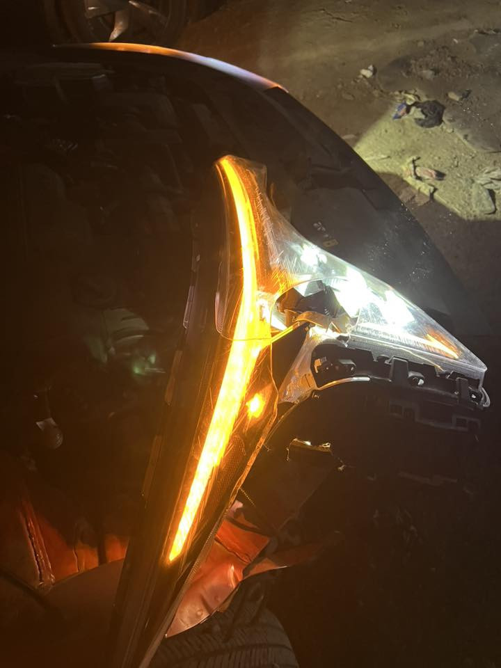 لايتات K4 اصلي امريكي تفصيخ فتحتهن من سيارتي للبيع 1-الايسر جهة السايق جديد بدون اي ضرر

2-الايمن مكسورة الجامة والظهر واللد مضروب 
سعرهن ثنينهن ب 500 دولار 
***********
