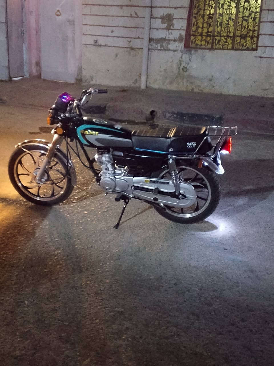 دراجه اربعه كير شاصي موديل 26 اوراق سكنر وتعميره صارلهه سبوع  محرك انتنس
العنوان كوت العزه القديمه  ***********
