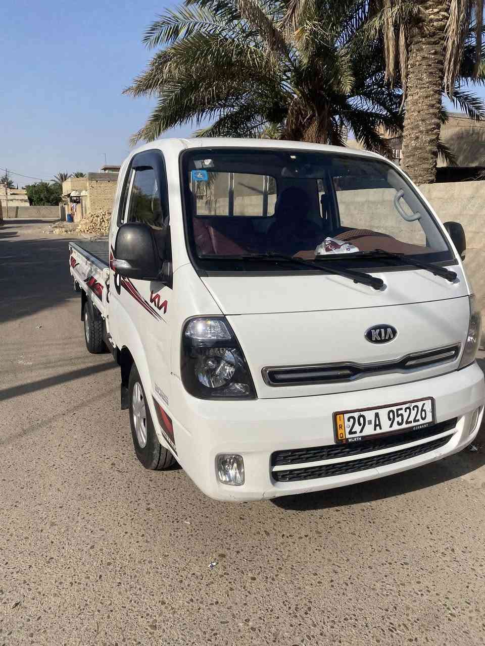 كيا حمل بنكو نثية موديل 2018 رقم انكليزي واسط هزه جديده سنويه 2030 مكان السياره بغداد تقاطع نهروان  *********** السعر 125 وبيها مجال
