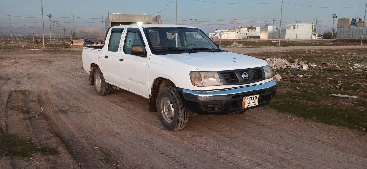 نیسان مۆدیل z2003 مزایدە  گێڕومەکینەوئەکسل شەنسی بەشەرت پێشوودوای کەبسە تەبریدووپاوەرە چوارتایەی لۆک تندوتۆڵ هەمووگیانی لەسەرشەریکە سعر 57گڵا تەنها فرۆشتنە ژ.م***********
*********** دار بنديهكان, السليمانية
