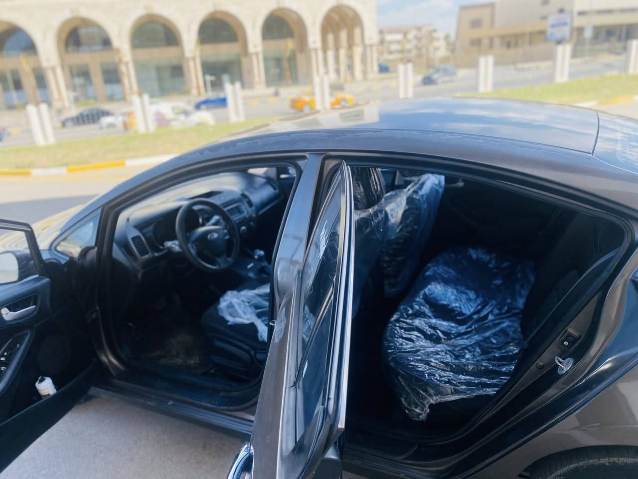 كيا سيراتو 2014 🇰🇷محرك16العادي 🔥كتينه حديد المرغوب وبسعر 18350 مسجله رقم ‭0923834559‬ عيب لاخاليه من العيوب محرك كمبيو صاله كل شي تمام خاليه ⭐️من القص والقشره والحوداد 🇰🇷كربون موجود تكيف ثلاجه🔥🇰🇷قيادسفار ماشيه 110كيلو موصفتها نص فل لد امامي فليتشه فل مريه ومثبت سرعه وضع Eco ومميزات اخره  ⭐️جميله مقابض كروم⭐️5ديسكو اطارت جديده سعر18350 رقم الهاتف ‭0923834559‬
#خاليه من العيوب وشكرا مسجله


**إذا كنت صاحب هذا الإعلان وتريد حذفه لأي سبب، رجاءا أرسل رسالة إلى الدعم الفني**