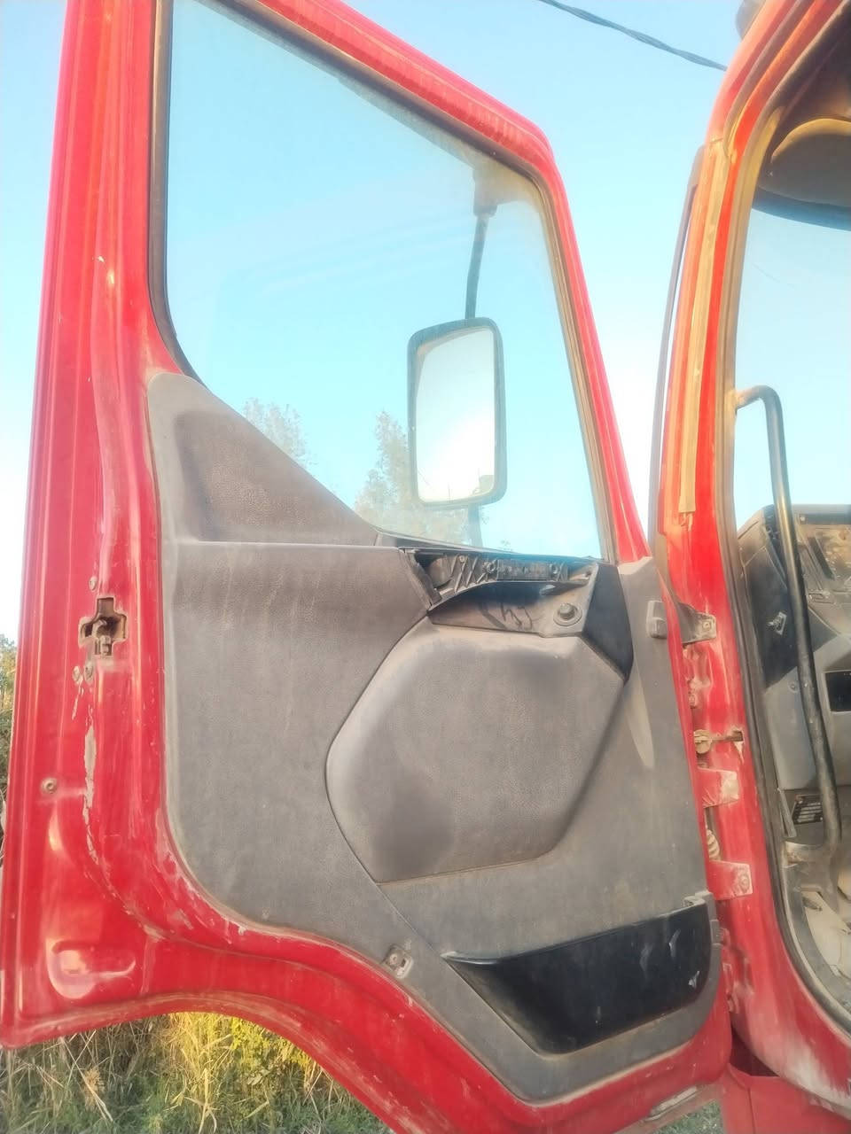 السلام عليكم 
للبيع سياره رينو بدي رقم واسط العنوان واسط النعمانيه  ***********
***********
