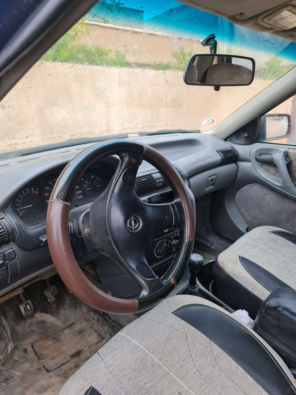 استرة٢٠ موديل ١٩٩٢ بدون اي ضرر مصبوغه جماليه مشروع وطني شرط تحويل عنوان تكريت السعر ٤٠$وبيها مجال للإستفسار ***********
