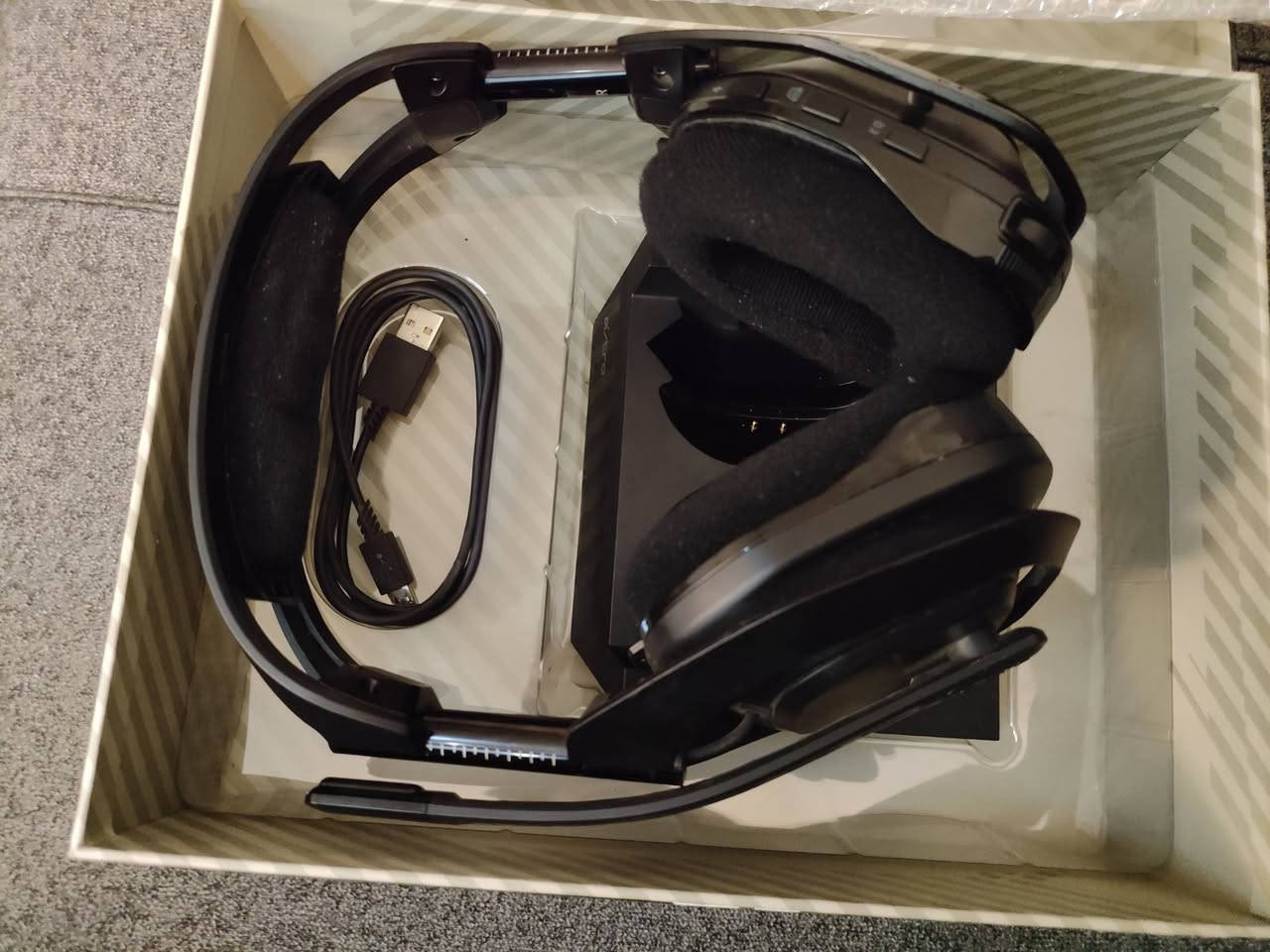 سماعتين للبيع
اول وحده لوجتك برو وايرلس مستخدم نظيف سعره 125
الثانيه استرو50 جيل رابع مستخدم سعره 125
الاسعار نهائية لا تكلي ويه التوصيل


**إذا كنت صاحب هذا الإعلان وتريد حذفه لأي سبب، رجاءا أرسل رسالة إلى الدعم الفني**