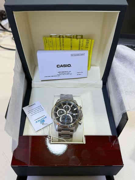 ساعة كاسيو ماستر درجة الاولى 
مكينة ياباينة اصلية 
ضمان سنة لطلاء والمكينه 
جميع السناتر شغالة السعر 85.000 دع
يوجد توصيل لجميع المحافظات 
الاستفسار رقم واتساب :***********
