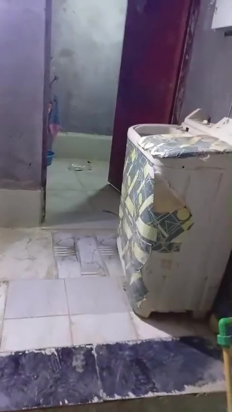 بيت للبيع بحاوي العباس حي ابو زناد المـــــــــساحه170 متر غرفتين وصاله ومطبخ حار وبارد وصحيات التواصل علئ هذا الرقم ***********@بيع وشراء سوق ماكولات الكعبي لبيع وشراء العقارات  الهدى في الشطره الهدى في الشطره @بيع وشراء بيوت الشطره
