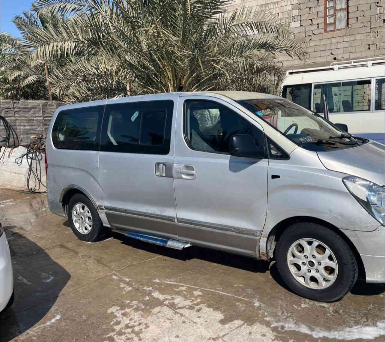 السلام عليكم
للبيع استاركس 2009  مسكر اوتماتيك 
سنويه ل 28 رقم ذي قار مصفره هيئه وضريبه وغرامات 
مكان السياره بصره 
***********
