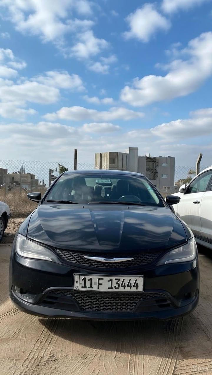 السلام عليكم
C200 
2015
2400 V4
صبغ جاملغ وبنيد 
لايت زنون 
كيجات اوباما 
بصمة
تشغيل عن بعد 
تبريد مناخين
تبريد قطعتين 
داخل لونين 
كشنات جلد
كشنات كهرباء 
كشنات تدفئة
تعتيم تلقائي
سنوية ما منتهية
هزة بعدلها شهر تنتهي

مكانها نجف 
***********
