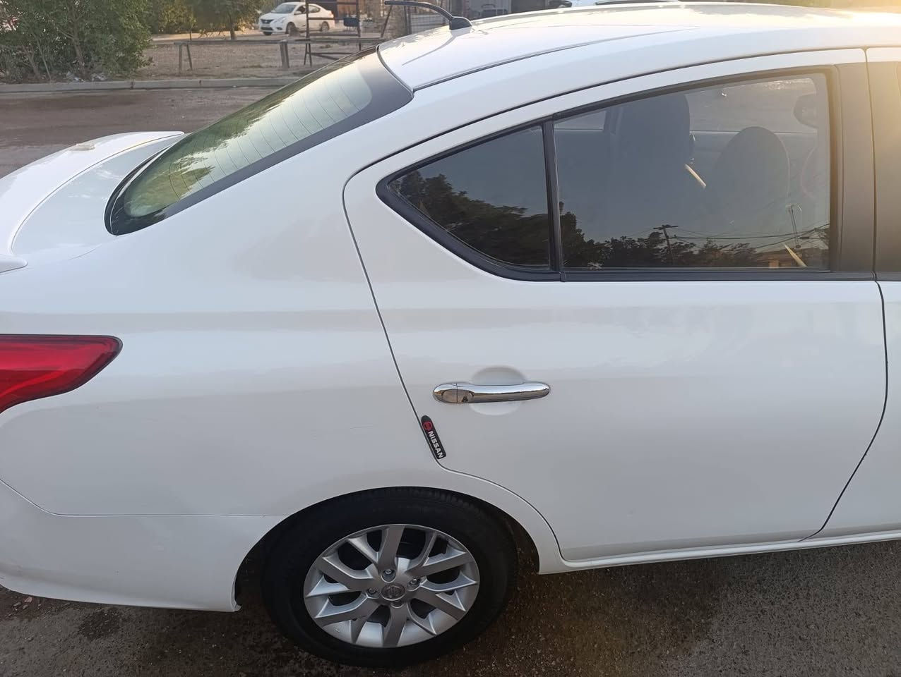 السلام عليكم 
من رخصة الادمن
مكلف بالنشر اخوان العنده استفسار يتصل على صاحبها
صني مصري رقم اربيل 
بيها قطعتين
اشاير بالمري
تبريد قطعتين
شاشه+كامره
تحكم استيرن
بدأت نيكل
اسبايدر
جام كهرباء
داخل رصاصي وبيجي
حساسات خلفيه
ويل 15
السعر 120
رقم صاحبها/ ***********
