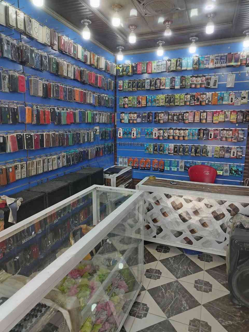 السلام عليكم مكتب موبايل للبيع العنوان العزيزيه شارع الخليج قرب بانزين خانه مجاور
سيدعلي الماز ***********
