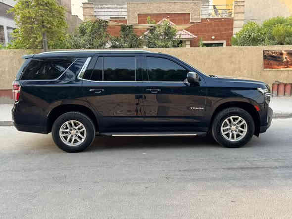 سلام عليكم

تاهو موديل 2021 وارد امريكي داخله كتاب دبلماسي 

تترقم بغداد ومكان السياره بغداد

مواصفات LT المعروفه لون نيلي 

الحادث مثل ماموضح بالصور 
مبدل بيها جاملغ جهه السايق ودعاميه
باب السايق مصلح حار 
والبنيد مصلح بارد 
بدون ايرباك

السعر 370$ ورقه وبيها مجال

للاستفسار:- ***********
