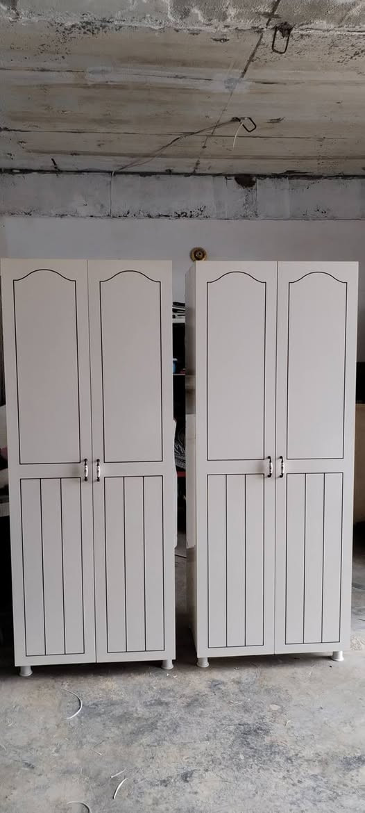 ام 4تاکە  پووختوخاوێن ‌.حاجیاوا.  ***********
