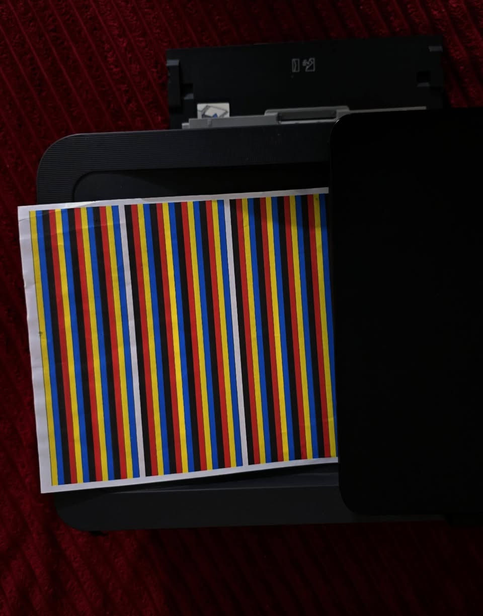 طابعة كانون PIxma
TR4645
استخدام قليل جدا 
طابعة نظيفة استخدام منزلي 
سعر مناسب جدآ 
الطابعة شغالة ونظيفة جدآ 
التواصل على الرقم 
***********
