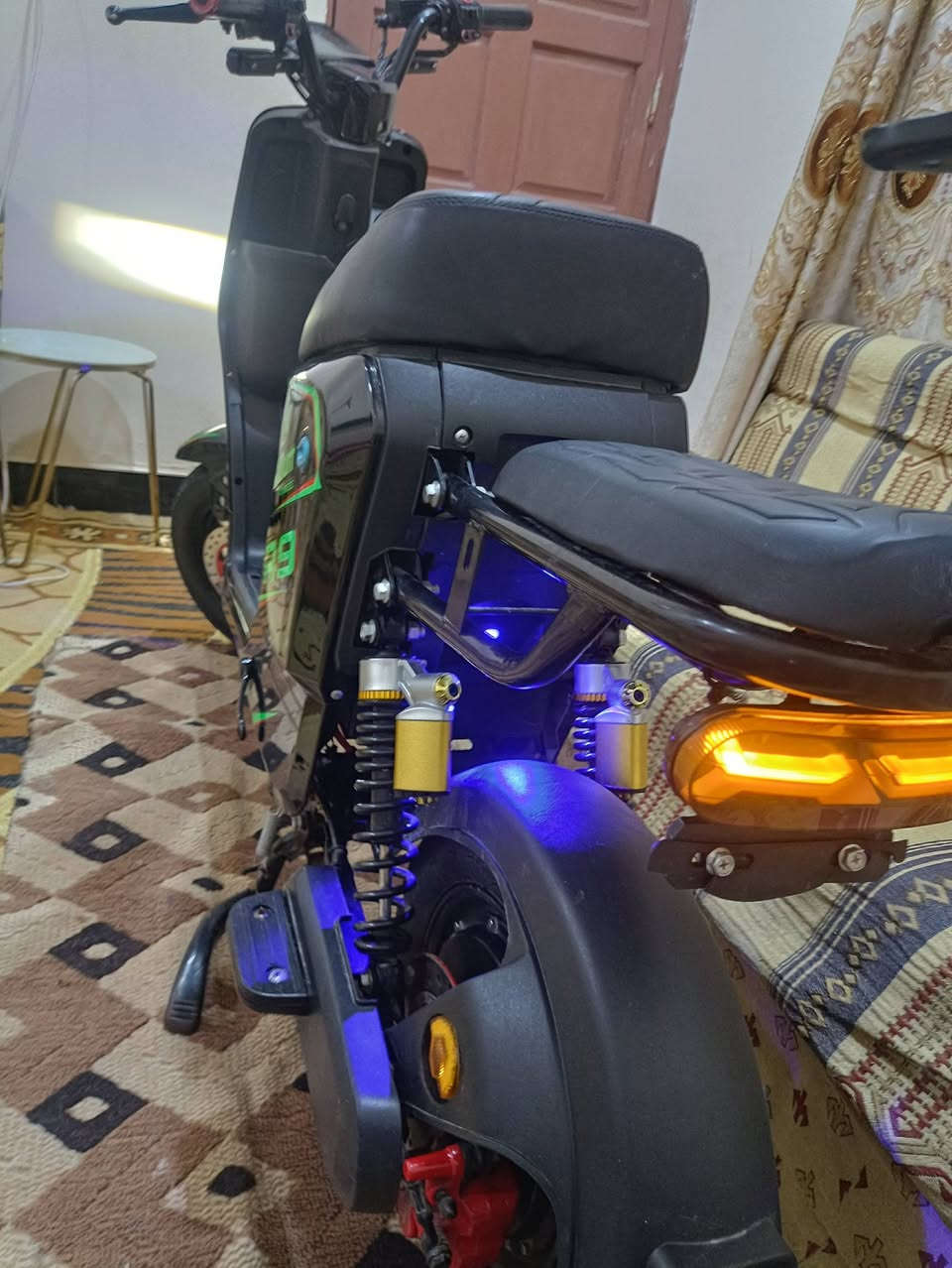 السلام عليكم دراجهR9نضيفه مكفوله كفاله عامه مديل2025صارله25يوم من ماخذه من وكاله سرعته99عنوان قبله حي الجامعه السعر450وبيه مجال الاستفسار على رقم واتساب***********
