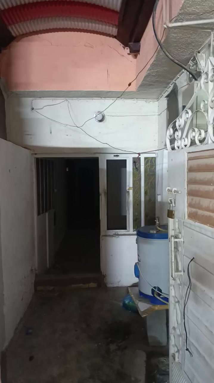 للإيجار مشتمل مساحه100متر (طابقين) 
📍 الشعب - شارع الصحه - خلف مدرسه عبد المحسن الكاظمي
➖➖➖➖➖➖➖➖⚜️
1️⃣الطابق الاول 
✅يحتوي على 
✅استقبال 
✅وحولي 
✅وغرفه نوم 
✅ومطبخ
✅وخدمات

2️⃣الطابق الثاني 
✅يحتوي على 
✅غرفتين نوم 
✅وسطح

🔒ايجاره450

📞للاستفسار الاتصال على الارقام..

⬇️⬇️⬇️

حيدر الزبيدي 
📲***********

جاسم الدراجي 
📲‏‪***********‬‏
