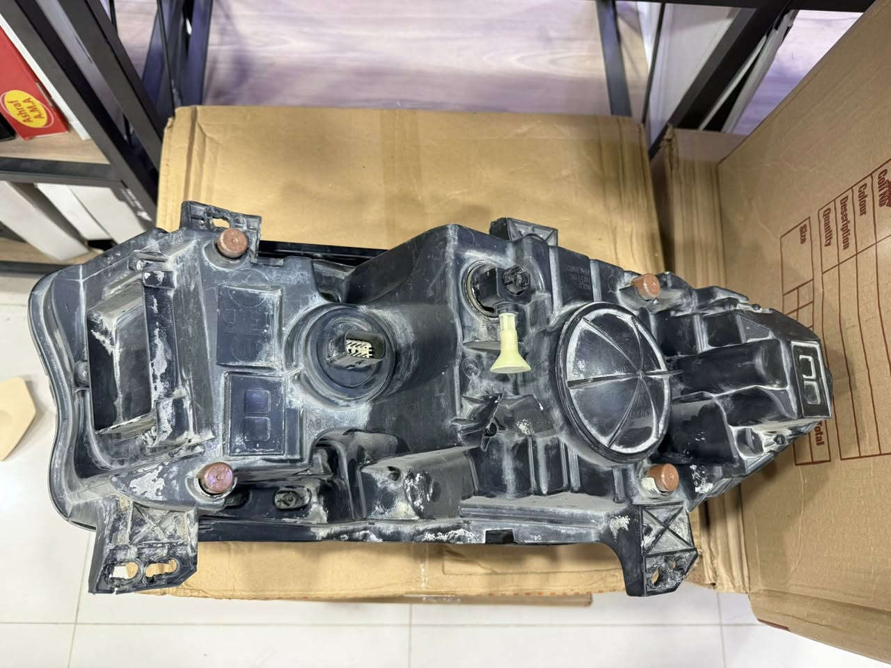 سلام عليكم
زوج لايتات  مال  2019. 
واحد اصلي واحد تجاري
***********
