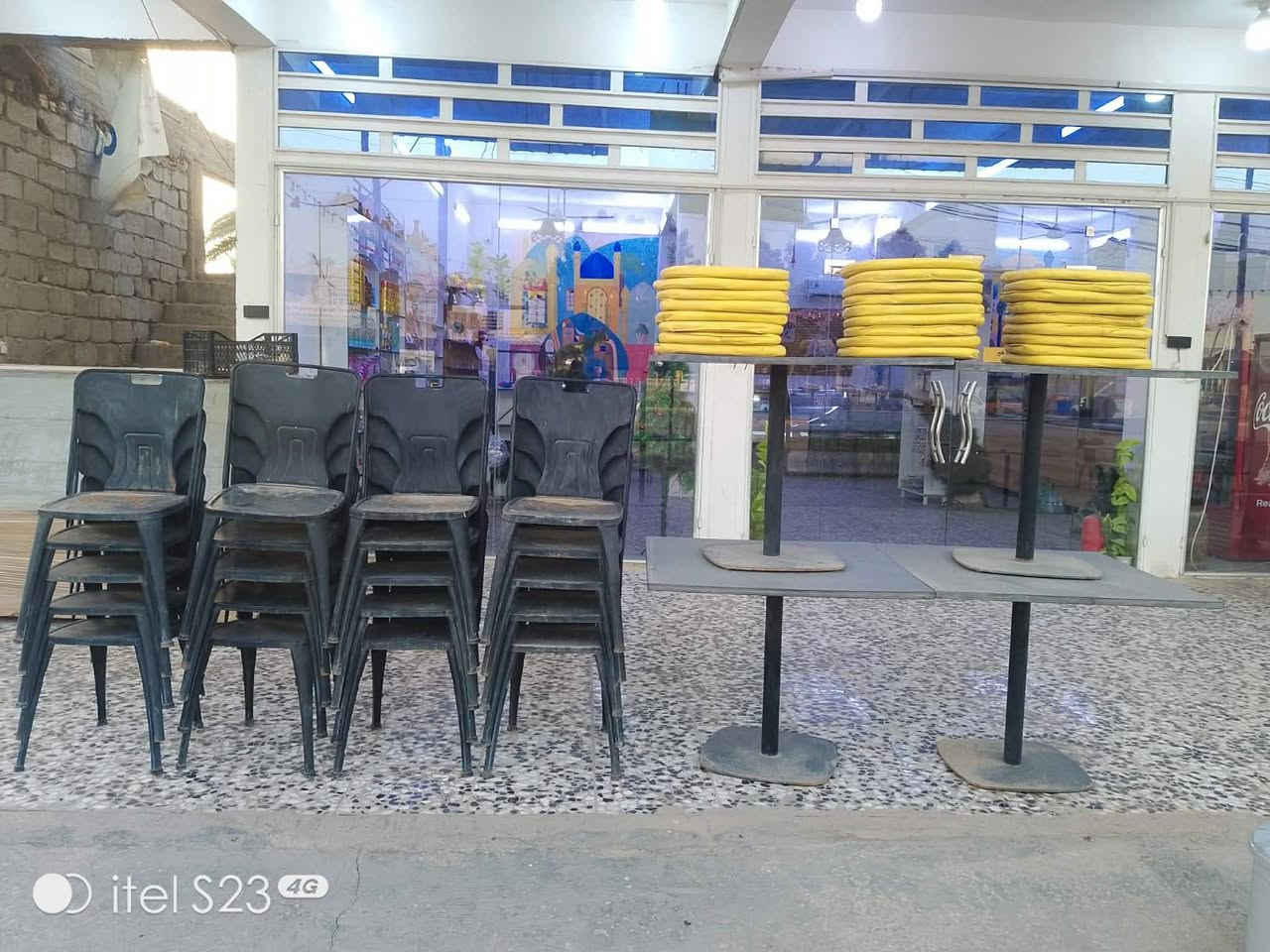 مجموعة غراض للبيع
***********
