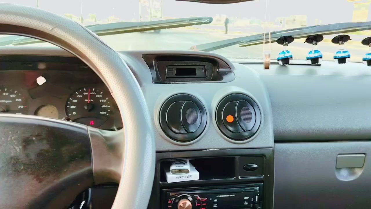 السلام عليكم شباب سايبا للبيع موديل 2012 مكينه او كير تخم تاير حداديه صدر خير من الله اني تكفلهن بس جامه لوره مكسوره للعلم للاستفسار اتصال *********** السعر 27 $
