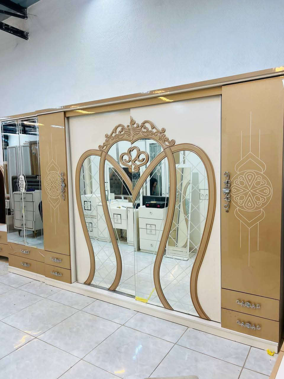 غرفه نوم تركي 🇹🇷 
موديل حديث ابو تاج 👑 
10 قطع ضخم مع كنتور ملحق 2 باب شازلون مخزن مراية عاموديه دوار  نضافة 90 💯 
بسعر 875 مع شد ونقل مجاني داخل بغداد 🧑‍🔧🚚


**إذا كنت صاحب هذا الإعلان وتريد حذفه لأي سبب، رجاءا أرسل رسالة إلى الدعم الفني**