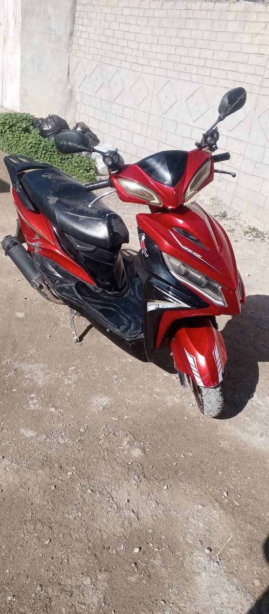 السلام عليكم دراجة سكنس البيع او مراوس كهربائيات كلها شقالة لايتات عالي ناصي  اشاير كلها شقال مكان ديالى الرقم ***********9موجود واتساب
