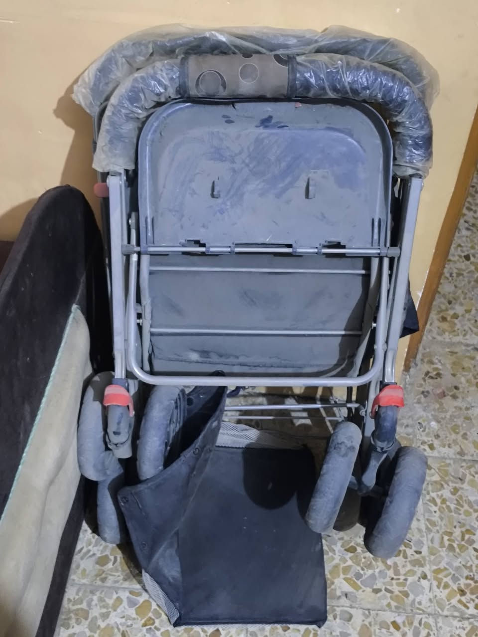 ميز بلازمة وبي جرارات كامل
مرشحة طعام انضف من الصورة شغالة 
مراية وبيه جرارات وطبله مالته وياها 
حجلة اطفال نضيفة مابيه شي 
عربانة مال اطفال نضيفة مابيه شي 
سيارة اطفال نضيفة مابيه شي 
كلهن ب200 تعال افحص واخذ


**إذا كنت صاحب هذا الإعلان وتريد حذفه لأي سبب، رجاءا أرسل رسالة إلى الدعم الفني**