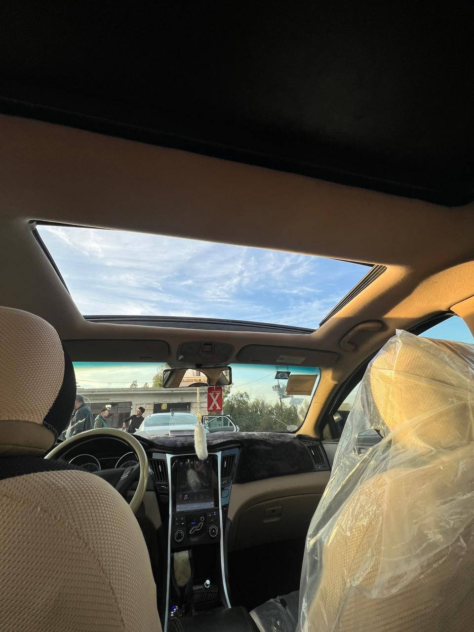 سوناتا 2011 خليجي ***********
مكلف بالنشر 
السلام عليكم
للبيع سوناتا 2011 خليجي 
صدر ومكينه وكير مكفوله 
شاشه اندرويد حجم الكبير 
كامره خلفيه 
بانوراما
مري شفط 
 نضام تقليل صرف Eko
 مانع انزلاق

بعد بيهه مواصفات 

(عنوان السياره ديالى بعقوبه 
السعر 128 بيهه مجال بسيط ) المقدادية, ديالى
