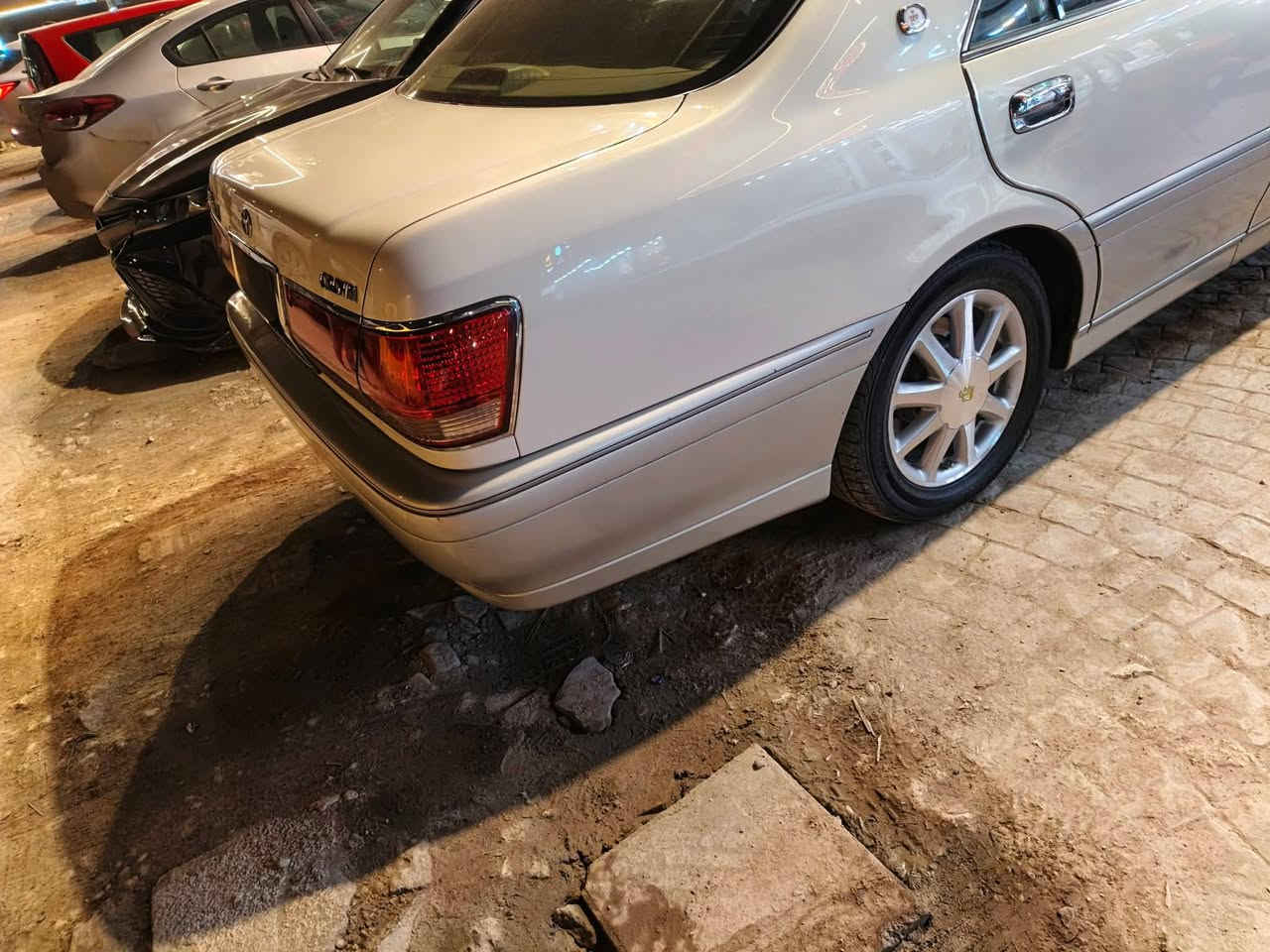 السلام عليكم ورحمة الله وبركاته 
ملكه للبيع موديل 2002 رقم بغداد انكليزي قرار 48 السياره كفالةعامه تحوير فوك وجوه نجف درجه أولى السعر 160 الاتصال على الرقم ***********
