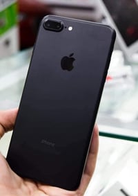 ايفون 7 بلاس • ١٢٨ جيجا • بطاريه ٧٦%