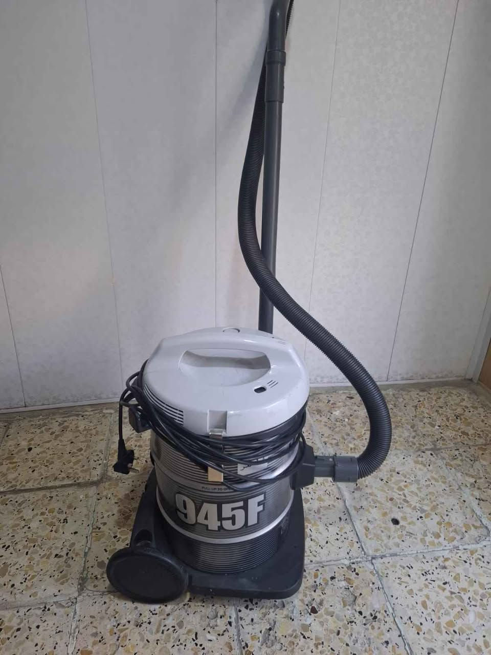 السلام عليكم.. للبيع مكنسة كهربائية من ماركة ايتاشي صناعة تايلند ملف نحاس شفط فول .مكاني بغداد الزعفرانيه لايوجد توصيل السعر 50 الف . بغداد, العراق


**إذا كنت صاحب هذا الإعلان وتريد حذفه لأي سبب، رجاءا أرسل رسالة إلى الدعم الفني**