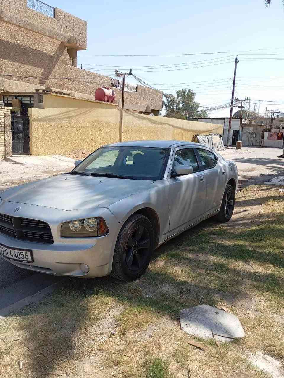 للبيع مستعجل جارجر موديل ٢٠٠٩ كير محرك تبريد صدر كهربائيات خير من الله حادثها جاملغ والباب الايمن بدون دواخل بس قطعتين صبغ سياره جاهزه وباسمي رقم بغداد السعر ١٠٠ ورقه قفل شرط التحويل مكانها بغداد العامريه الاتصال*********** بغداد, العراق
