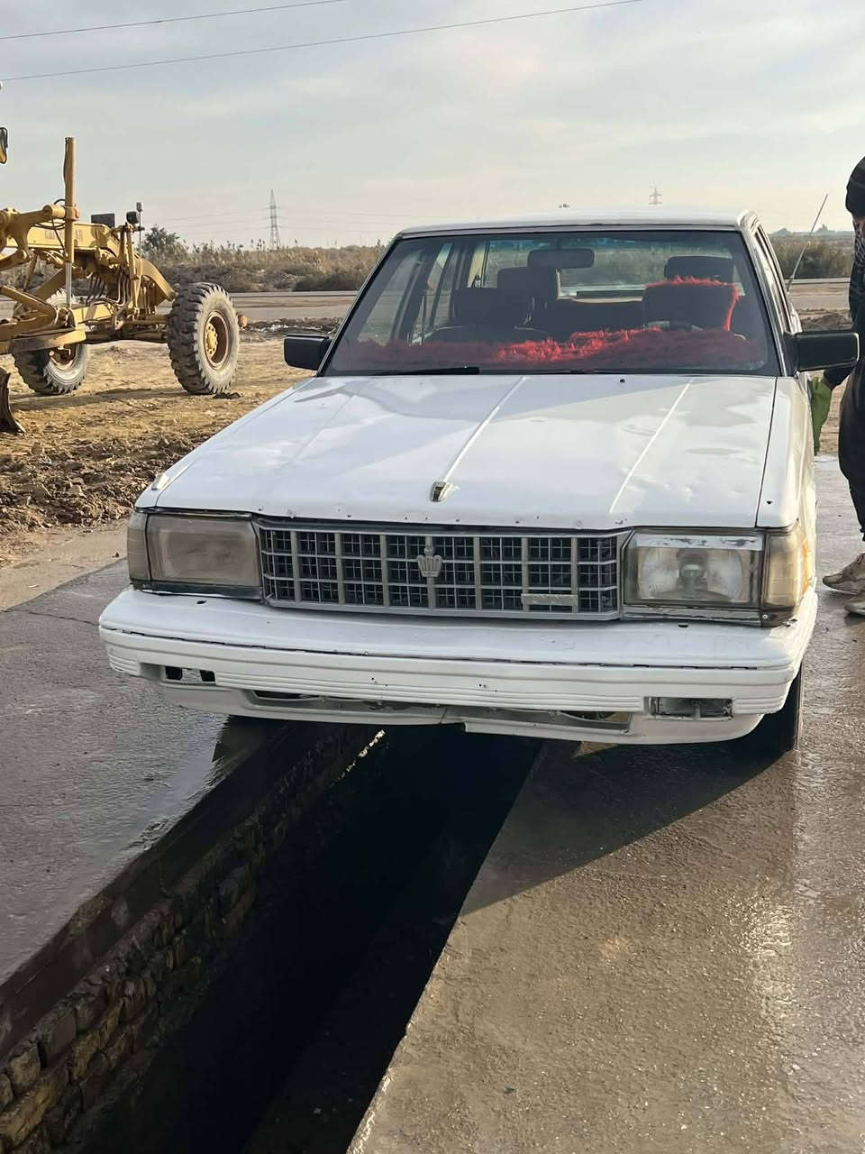 سوبر موديل 85 رقم انبار باسمنه  تحويل ثاني . مكفوله من الضربه   مكينه كير  كفاله كهربايات وتايرات حداديه كله جديد شرط  السعر ٣٤  بيهه مجال
سياره داخل كلش نضيف مصبوغه حزام جماليه 
مكاني ناصريه قلعه سكر
***********
***********
