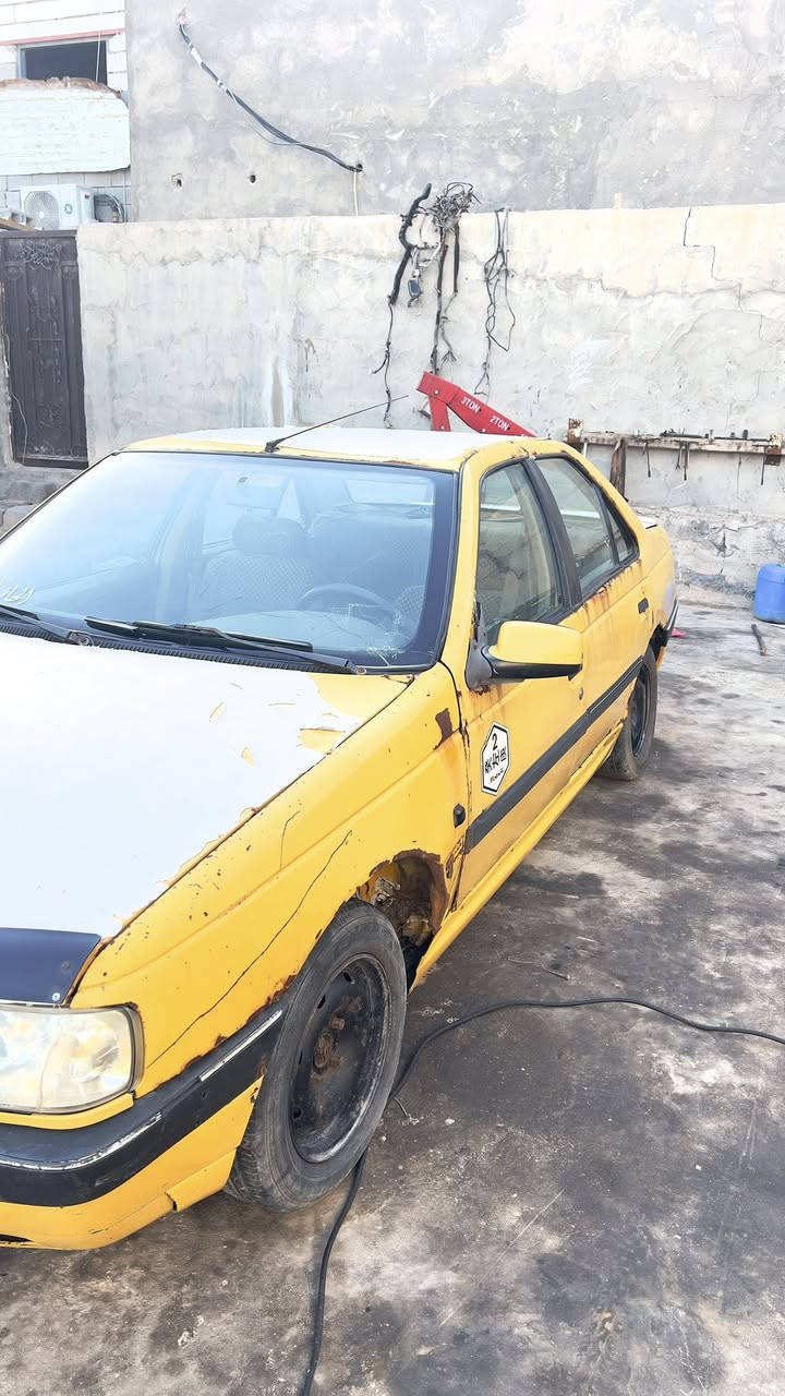 سلام عليكم بيجو 405 بدون راعي مكينة مكفولة كير بي مشكلة كهربائيات محتاجة ترتيب.         سعر 10  بصرة ابو الخصيب ***********
