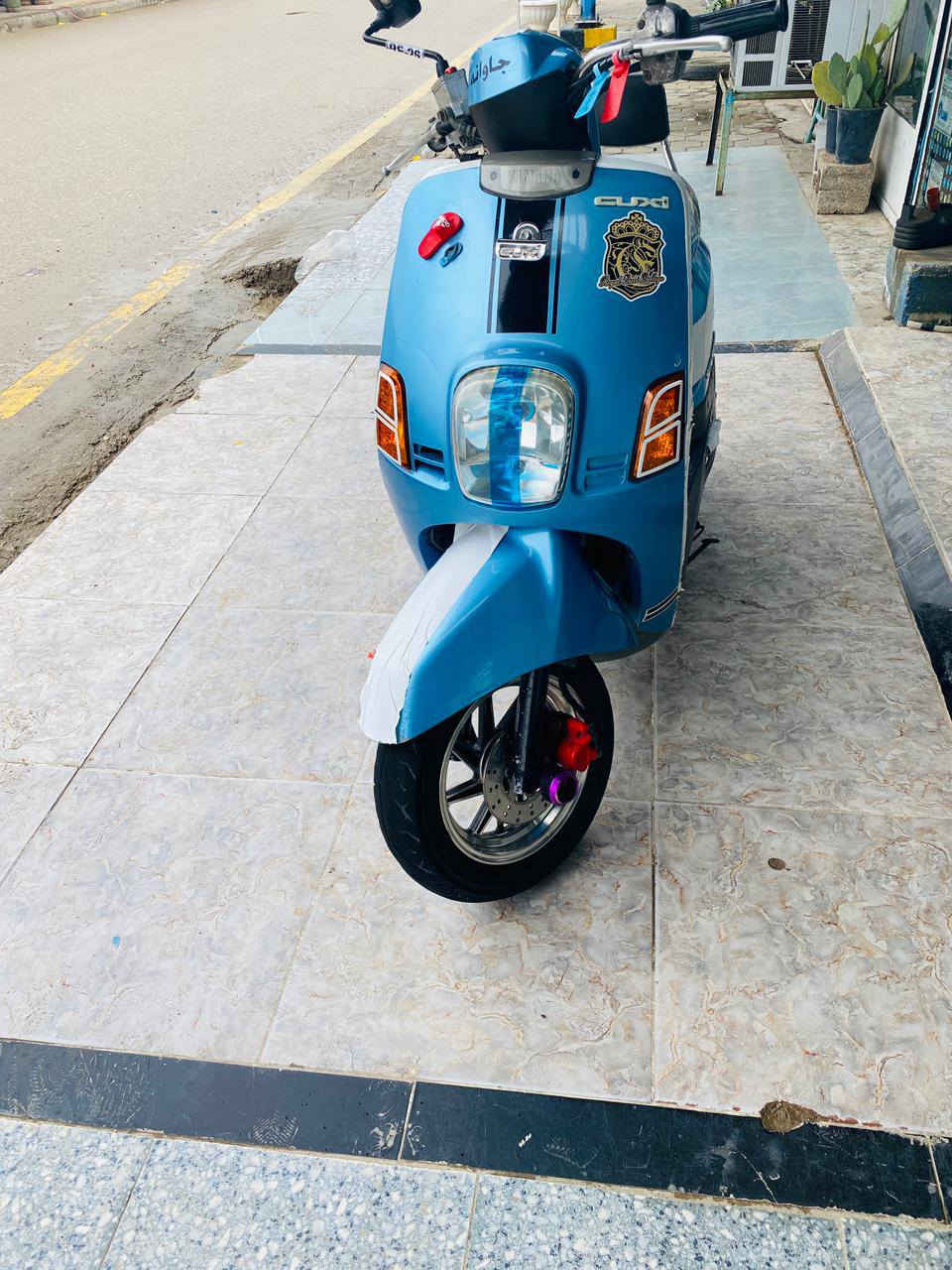 السلام عليكم ورحمه شباب ماكس بوليس نضيفه بمعناه الكلمه مكفوله كفاله عامه من كلشي ختم واحد ويه المكينه الدواخل ملح كلش دراجه ماصالرلها هواي من طالعه من المبه سعر خاص مكان واصط قضاء الزبيديه رقم ***********
