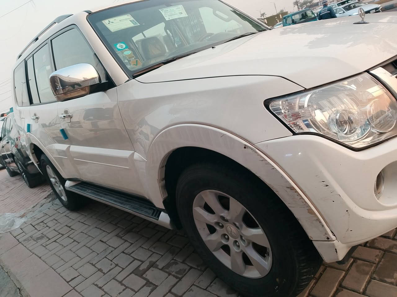 ..السلام عليكم 
باجيرو حبتور موديل 9 رقم بغداد مشروع وطني بسمي سنويا 
سياره فول مواصفات 1/1
مكفول من الضرب لا تبديل لا صبغ 
سونار موجود بل منشور 
كير محرك تبريد مكينه كفاله عامه 
تخم تاير شواصي مكفولات بلادي 
دوخل نظيفه سياره حلو معنا الكمله بل عافيه ياخذها 
سعار سياره 125$بي مجال شي بسيط 
العنوان السياره بغداد بلديات نتصل وتدلل 
 ***********
