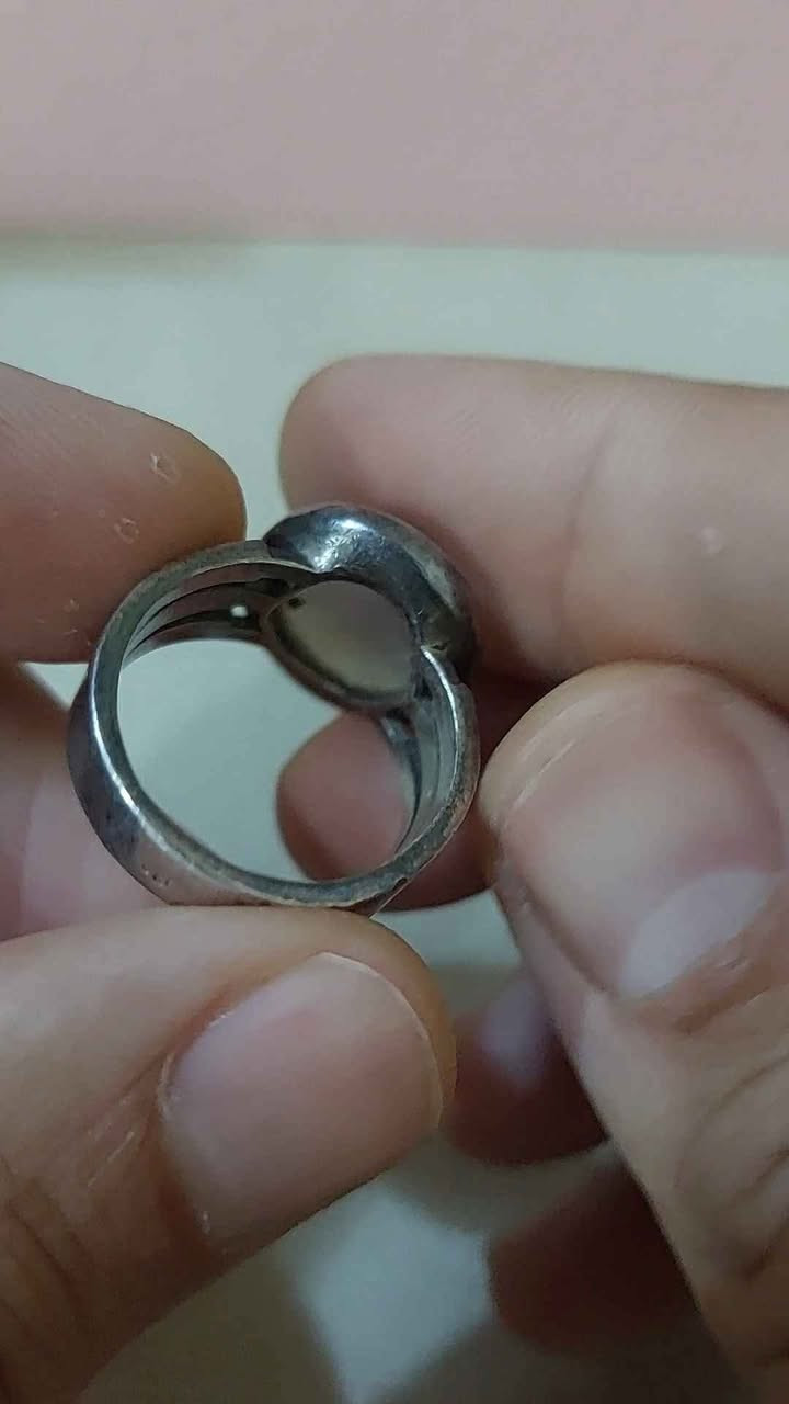 خاتم عقيق يماني ابيض غير مجمر ولا معالج 
جراخه ايدينا كربلاء, العراق


**إذا كنت صاحب هذا الإعلان وتريد حذفه لأي سبب، رجاءا أرسل رسالة إلى الدعم الفني**