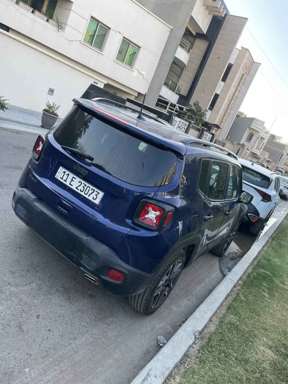 جيب رينجيد 2021 رقم بغداد بأسمي السيارة الف دينار متحتاج مصرف جاهزة على الاخير صبغ تلث قطع فقط باب السايق والجاملغ والبنيد سعرها ب 116 وبيها مجال 
بغداد المنصور *********** فيس ممتواجد
