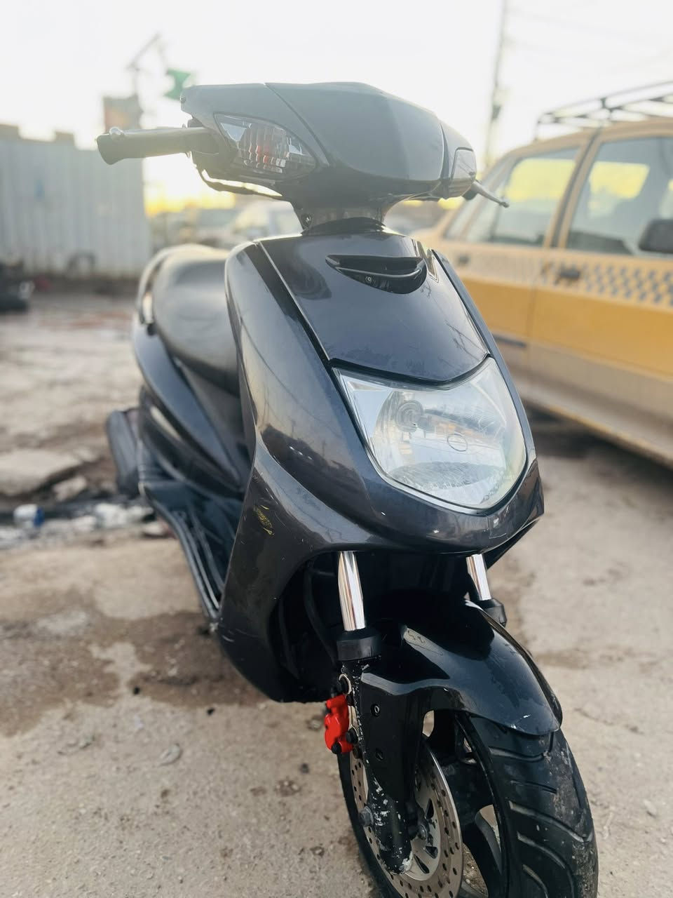 سلام عليكم دراجه سكنس نثيه للبيع مكفوله كفاله عامه العنوان بغداد الامين مطعم الرياضي اوراق كامله نازله نربه ست اشهر***********
