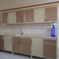 كاونتر للبيع  3امتار شغل درجه اولى  بعده نظيف كلش  العنوان بغداد الامي...